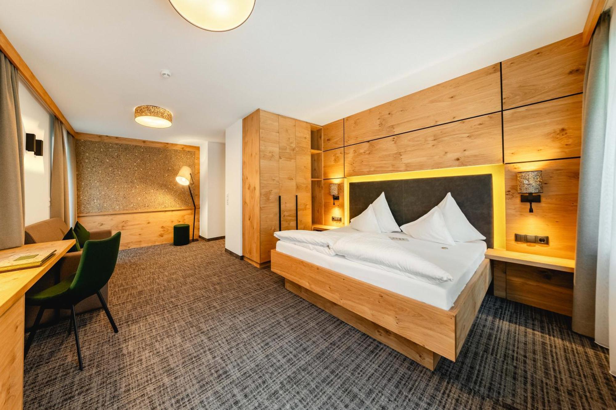 Kraeuterhotel Hochzillertal Kaltenbach Exterior photo